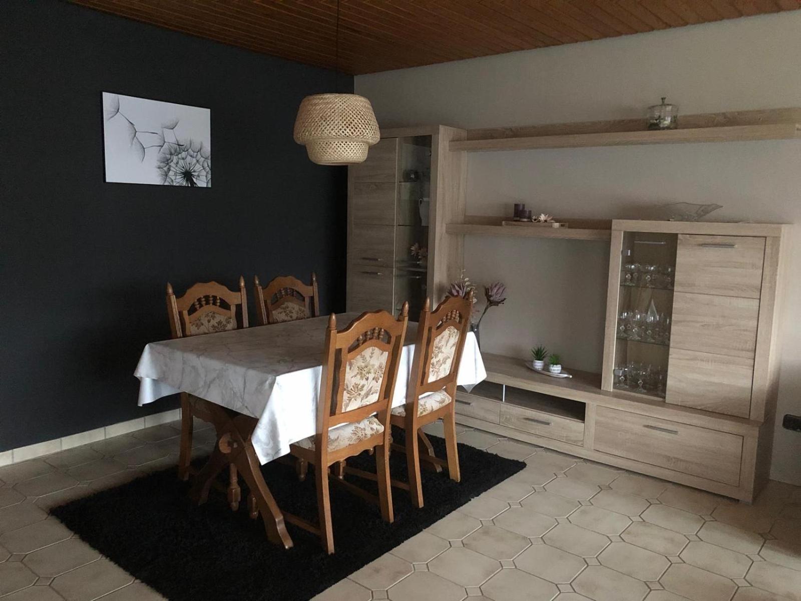 Ferienwohnungjahrsfeld Strassenhaus ภายนอก รูปภาพ